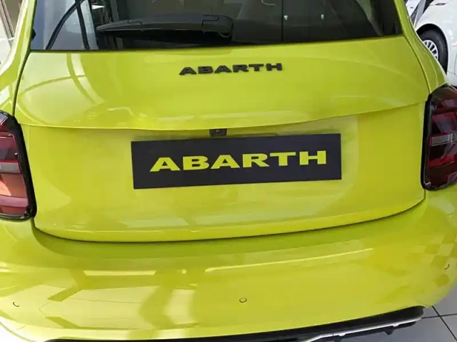Abarth 500 e 155 ch — photo 33