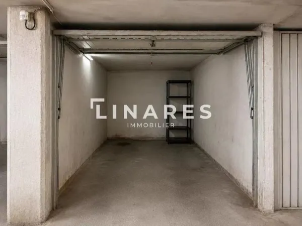 Parking 14 m²