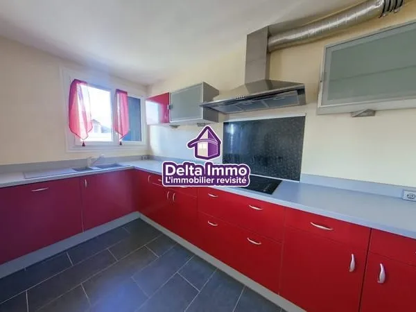 Appartement T3 avec terrasse couverte - Centre-ville d'Évre