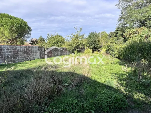 Terrain 630 m²