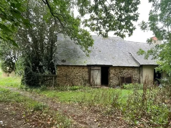 Ancienne bâtisse à rénover