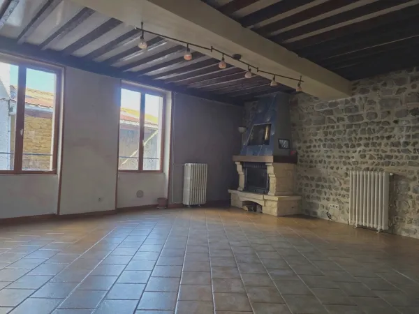 Maison de bourg 4 pièces à Mur-sur-Allier (63111) à seulement 15 minutes de Clermont-Ferrand