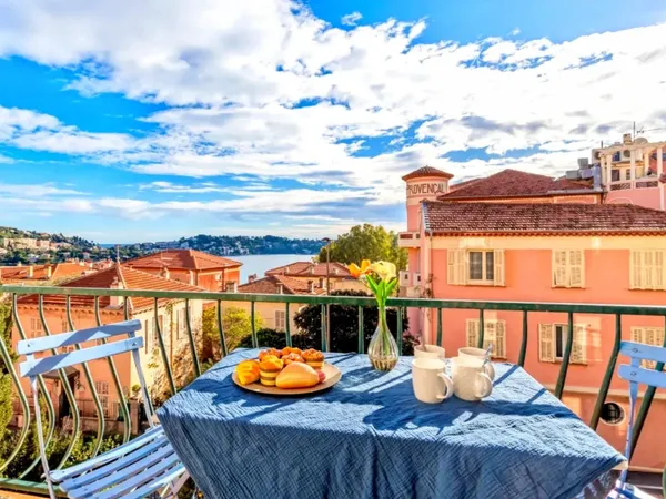 Villefranche-sur-Mer Centre – Appartement T2/3 avec balcon et vue mer,