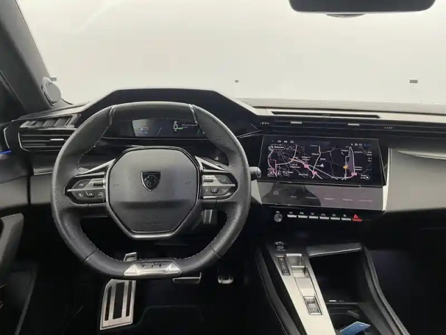 Peugeot 308 phev 180 e-eat8 — photo 30