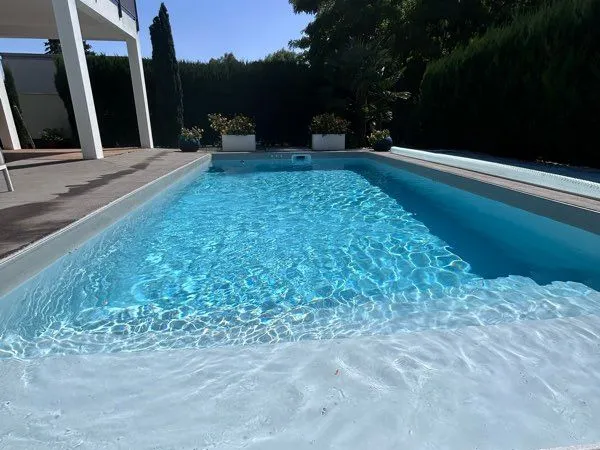 Maison d'architecte 201 m2 - Piscine - Terrain 796 m2 - Vue dominante
