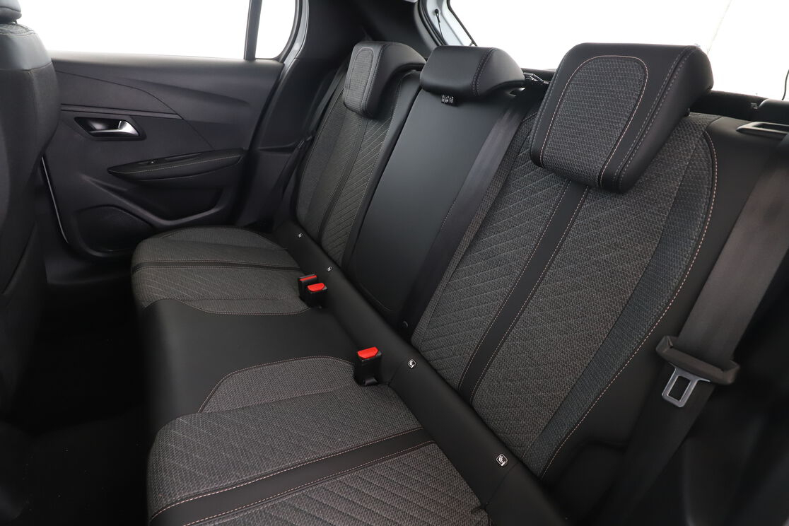 Peugeot 208 1.2 Hybrid Style e-DCS6 — photo 13