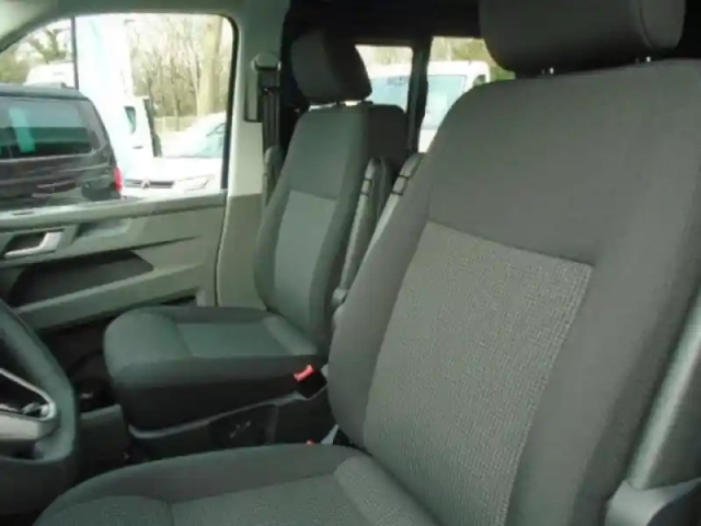 Volkswagen Transporter fg 2.8t l2h1 2.0 tdi 150ch business plus dsg7 — photo 12