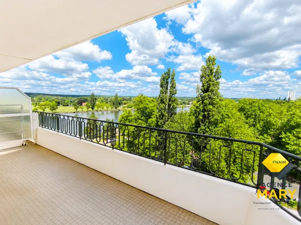 SUPERBE APPARTEMENT T3 - Rénové avec vue panoramique sur pla