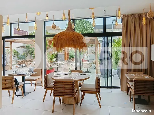 Fonds de commerce restaurant 300 m²