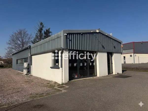 Local commercial 3 pièces 165 m²