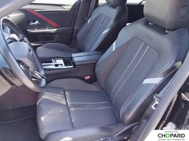 Opel Astra hybrid 180 ch bva8 — photo 11