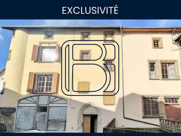 ENSEMBLE DE TROIS MAISONS