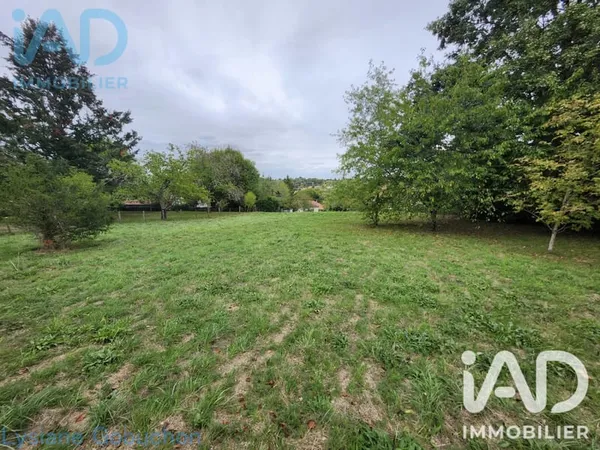 Terrain 1870 m²
