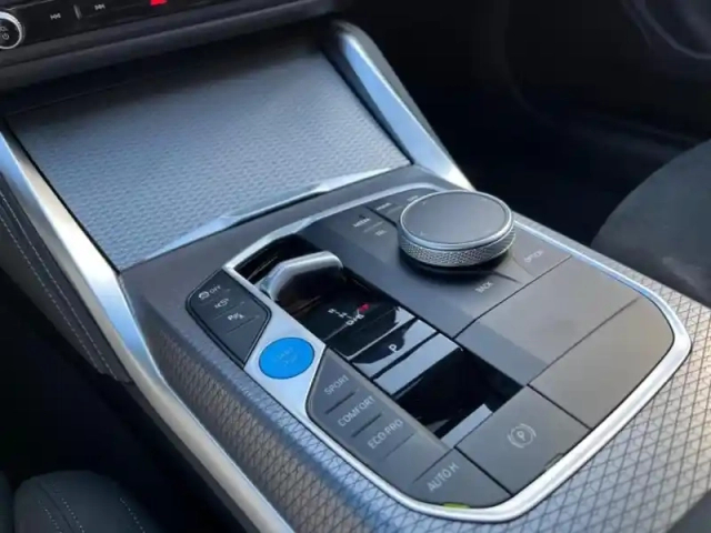 Bmw I4 edrive40 340ch m sport — photo 13