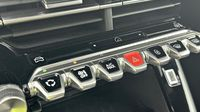 Peugeot 2008 e-2008 156ch 54 kWh Allure — photo 15