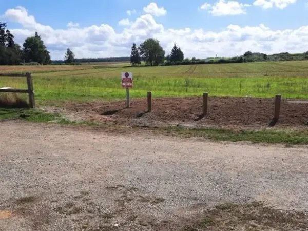 Terrain 827 m²