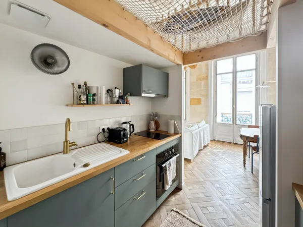 Vends appartement entièrement rénové par architecte