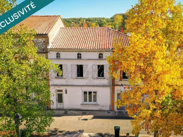 Maison de village. - BRIATEXTE