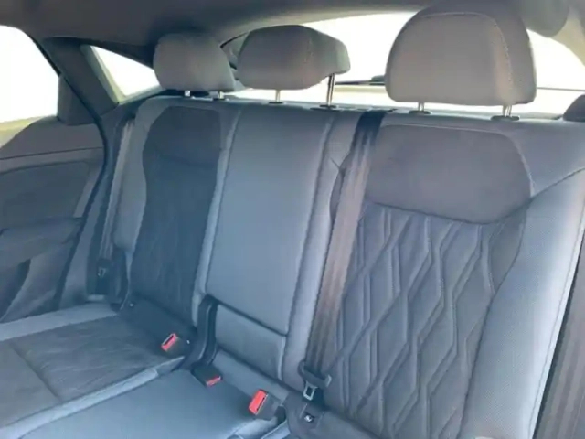 Audi Q3 sportback 1.5 e-hybrid 272ch s line s tronic 6 — photo 8