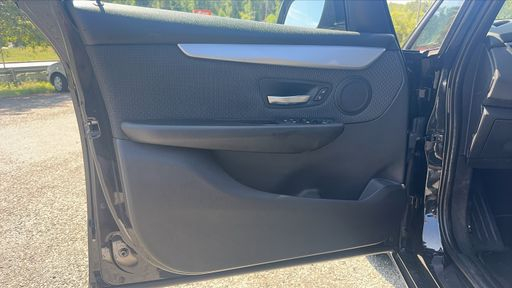 BMW Serie 2 Active Tourer 218d 150 BVA - Lounge – 2015 – 148689 km – Diesel – Boîte Automatique — photo 37
