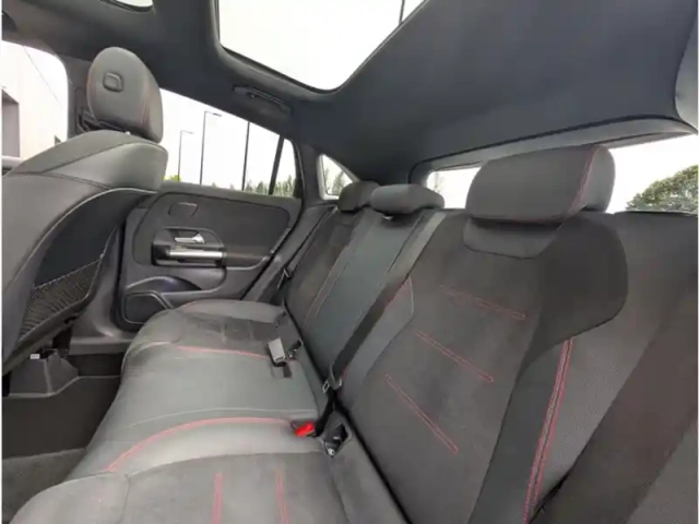 Mercedes Gla 250 e — photo 19