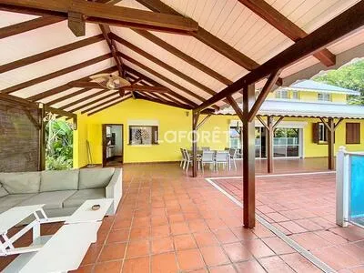 Villa meublée 7 pièces avec piscine à Petit-Bourg LD Barbotteau