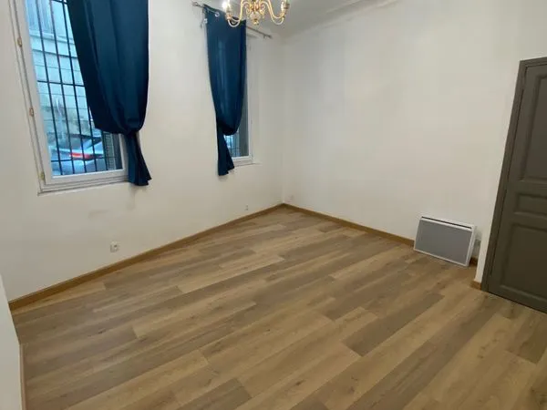 Appartement T1/2 à Marseille 4e avenue de Montolivet