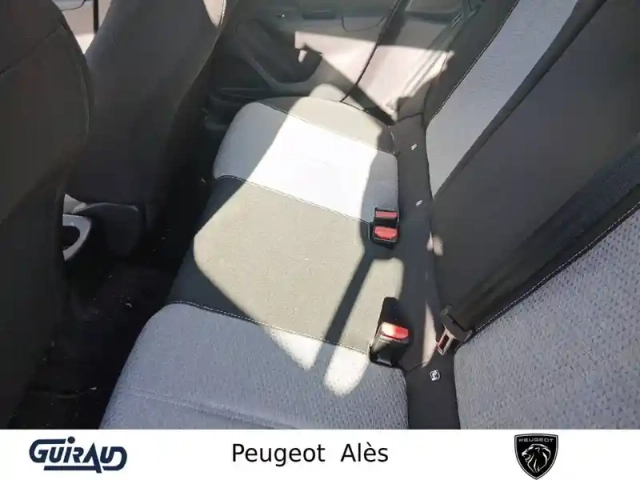 Opel Corsa 1.2 75 ch bvm5 — photo 32