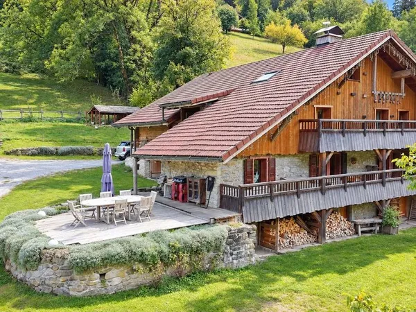 Villa 9 pièces 330 m²