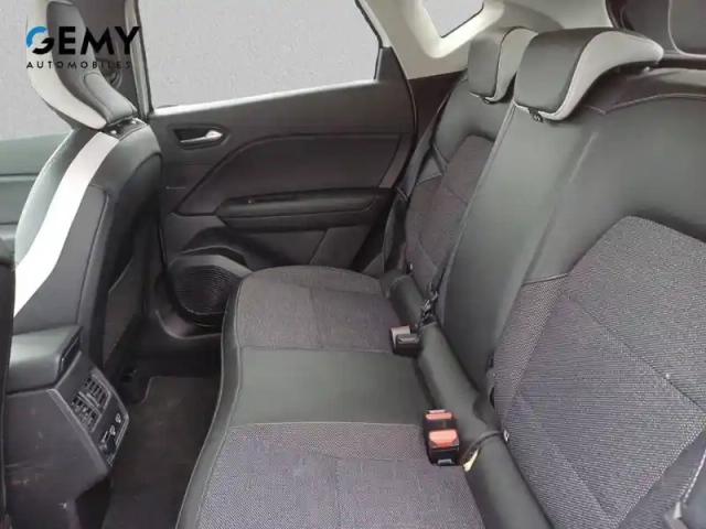 Renault Captur mild hybrid 160 edc — photo 10