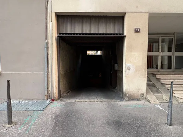 Parking 12 m²