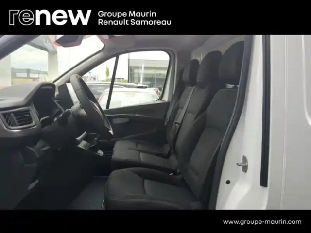 Renault Trafic fg l1h1 2t8 2.0 blue dci 130ch grand confort e6e — photo 11