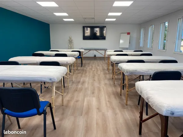 Salle 90m2 à louer - Formations, ateliers et cours collectifs - Saint-Martin-Le-Vinoux