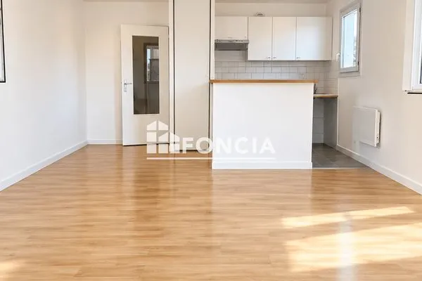 Studio 1 pièce 30 m²