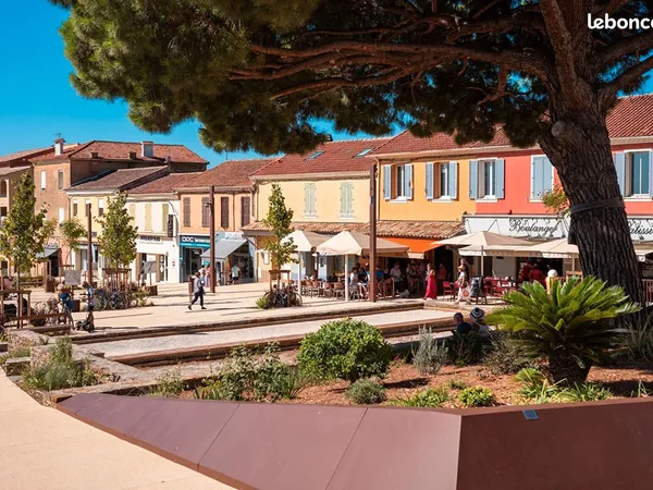 Fonds de commerce, informatique 40 m² BORMES LES MIMOSAS