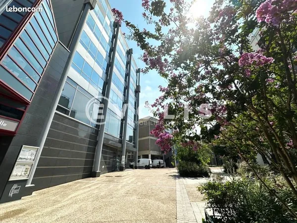 Bureau 500 m²