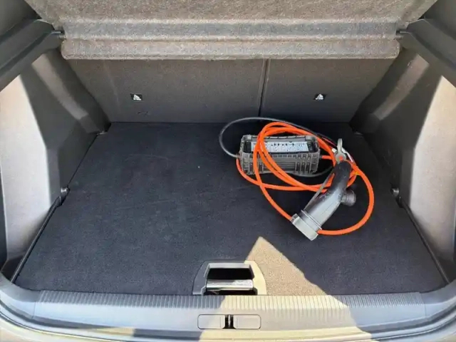 Peugeot 2008 electrique 136 ch — photo 12