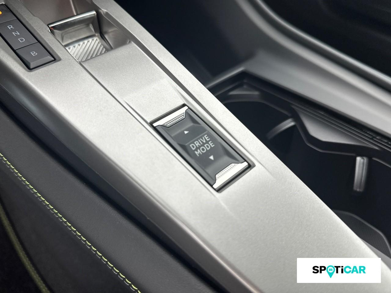 Peugeot 308 plug-in hybrid 195ch gt e-dcs7 — photo 19