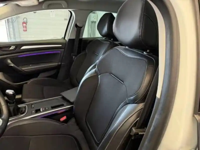 Renault Megane iv estate tce 140 — photo 24