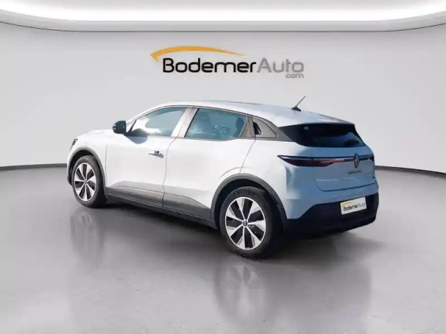 Renault Megane e-tech ev60 130ch super charge — photo 3