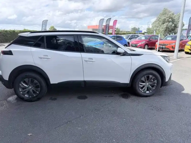 Peugeot 2008 electrique 136 ch — photo 8