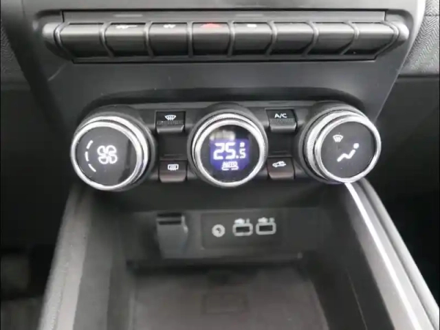 Renault Clio 1.0 tce 90ch techno - 25 — photo 15