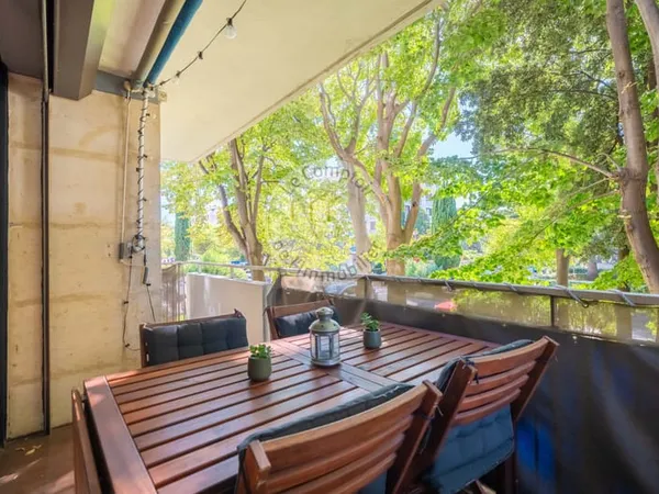 ALLEE DES PINS : TYPE 5 FAMILIAL DE 100M2 AVEC TERRASSE AU C