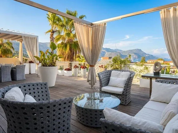 Villa 7 pièces 206 m²