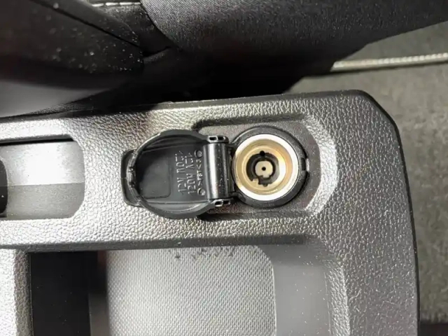 Dacia Sandero eco-g 100 — photo 19