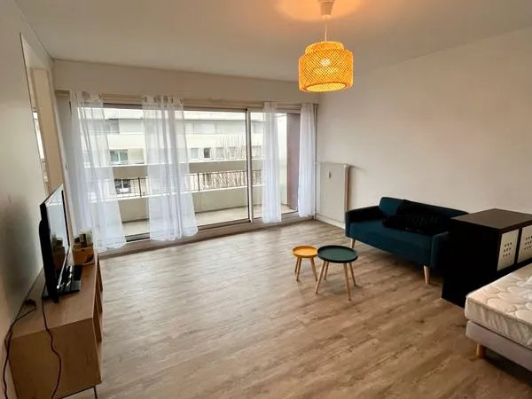 À louer - Appartement T1 bis meublé 38m2 avec balcon, parking et cave - Disponible immédiatement
