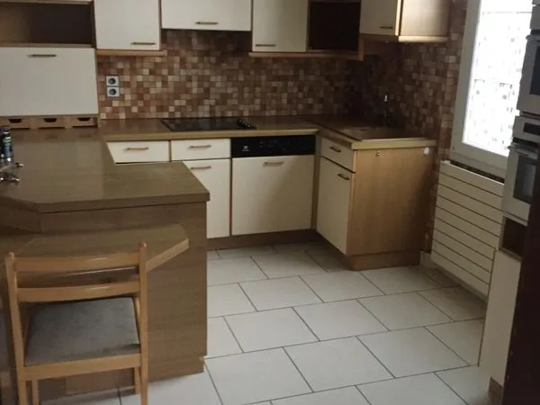 Loue F4 duplex cravanche