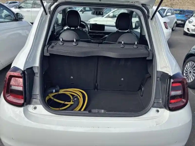 Fiat 500 e 118ch pack confort &amp; style my23 — photo 9