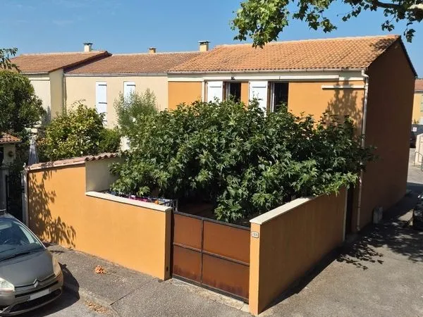 AVIGNON MONTFAVET - MAISON 97 m² - 3 CHAMBRES - CLIM - COUR 50 m² - DPE C - 221000