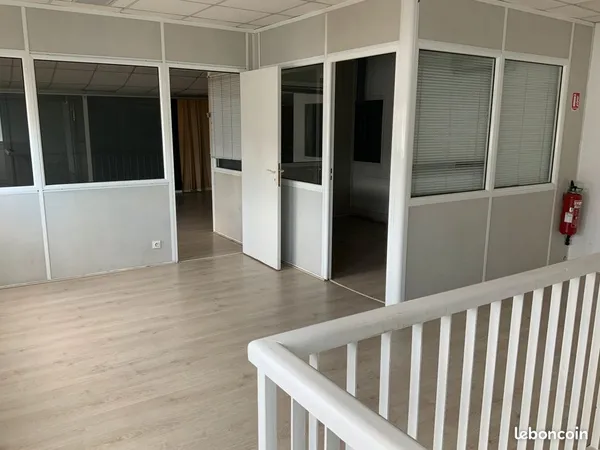 Local d’activité et entrepôt Location Hendaye 2p 330m² 2400€